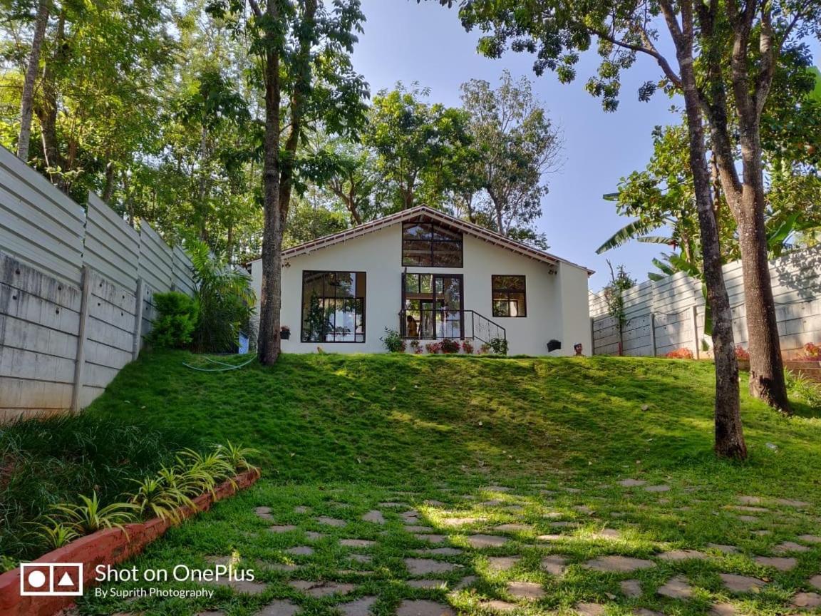 Chikmagalūr Aakriti Homestay מראה חיצוני תמונה